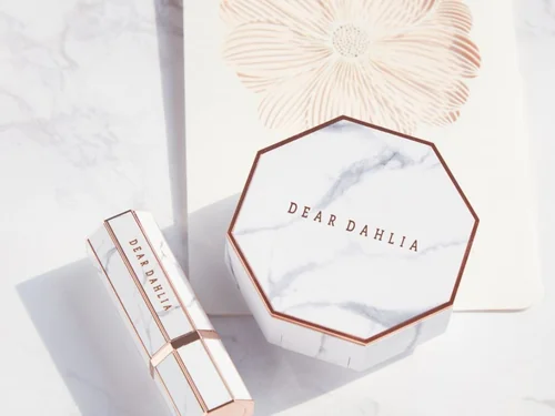 「DEAR DAHLIA | United States Store」のキャプチャ画像