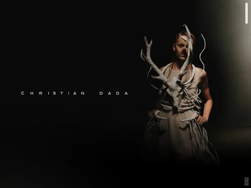 「C H R I S T I A N &nbsp;&nbsp; D A D A」のキャプチャ画像
